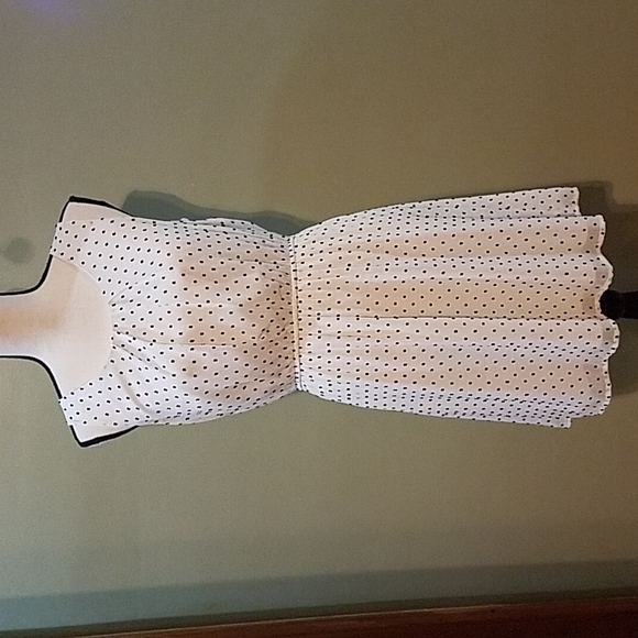 Elle Dresses & Skirts - Elle polka dot dress